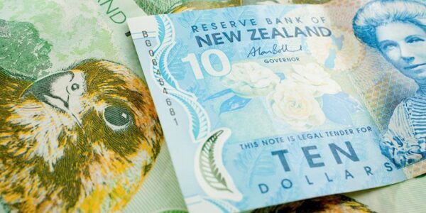 NZD/USD trades near 0.5650 after recouping some losses, US GDP Annualized awaited